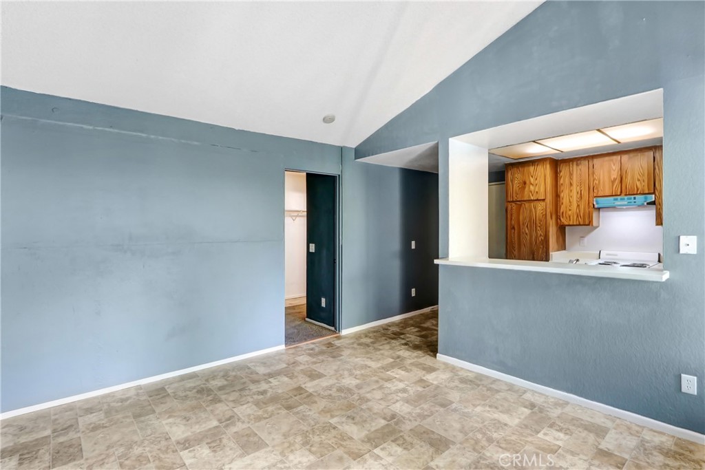 3535 Banbury Drive, Unit 84 Riverside, CA 92505 - Photo 3 of 16