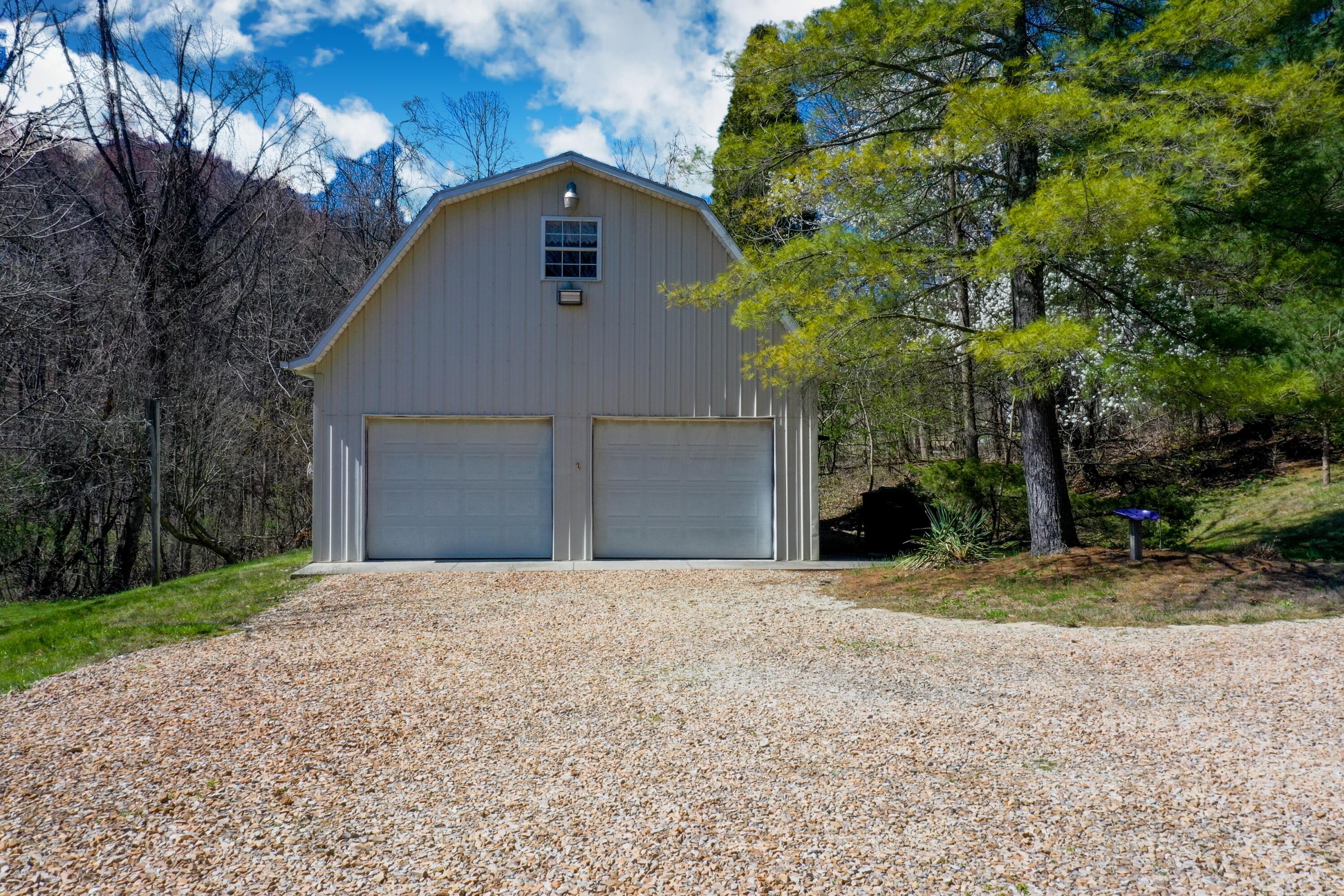 7700 Ballou Road Newark, OH 43056 - Photo 53 of 78 53. Detached Barn