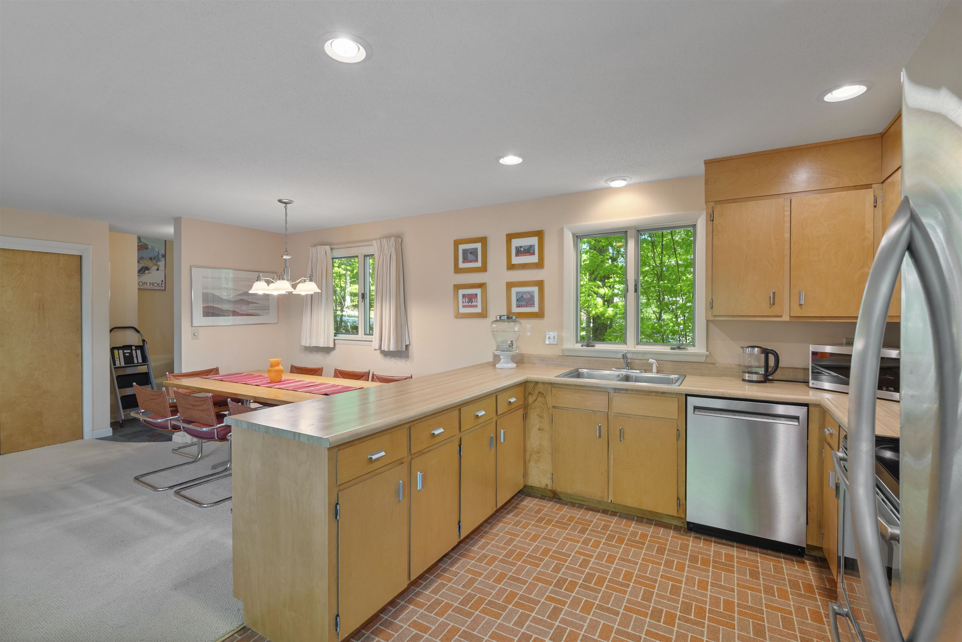 64 East Lane Killington, VT 05751 - Photo 6 of 46