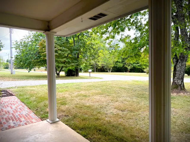 $307,900 | 212 Austin Circle, Livingston, TN 38570