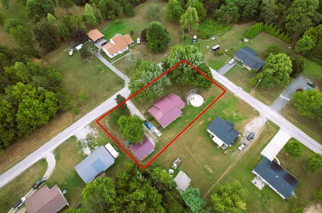 $307,900 | 212 Austin Circle, Livingston, TN 38570