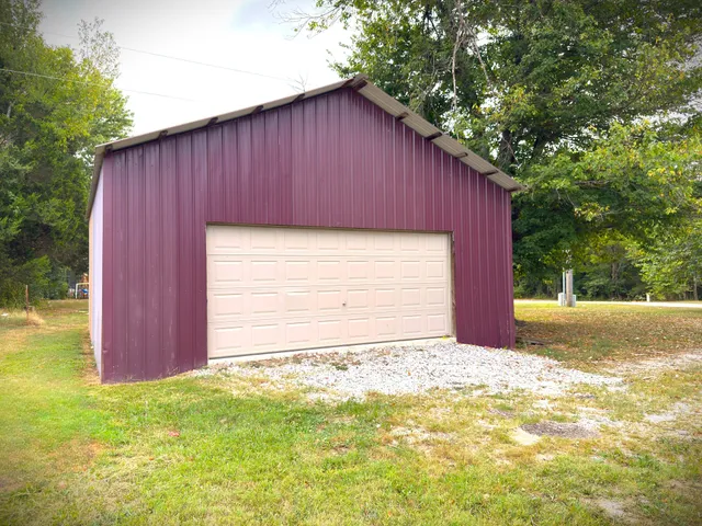 $307,900 | 212 Austin Circle, Livingston, TN 38570