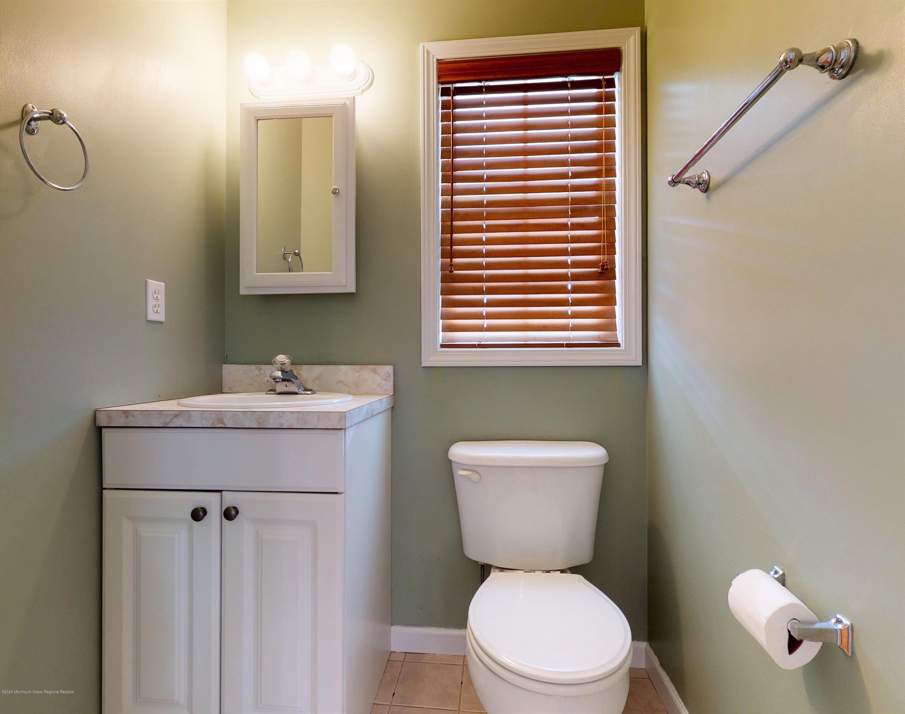 2108 Taylor Road Toms River, NJ 08753 - Photo 14 of 45 2108-Taylor-Road-Toms-River-NJ-08753-022