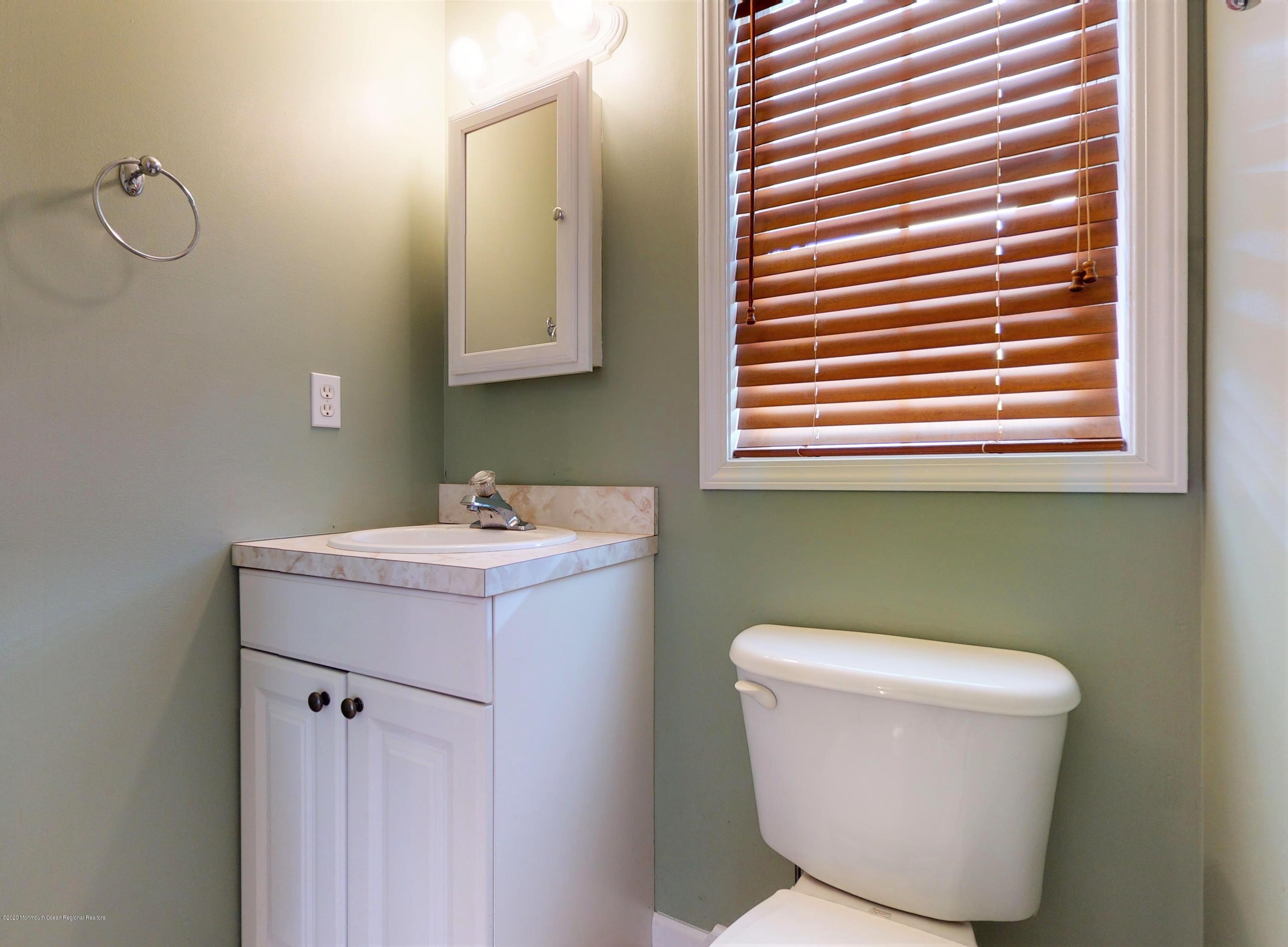 2108 Taylor Road Toms River, NJ 08753 - Photo 15 of 45 2108-Taylor-Road-Toms-River-NJ-08753-022