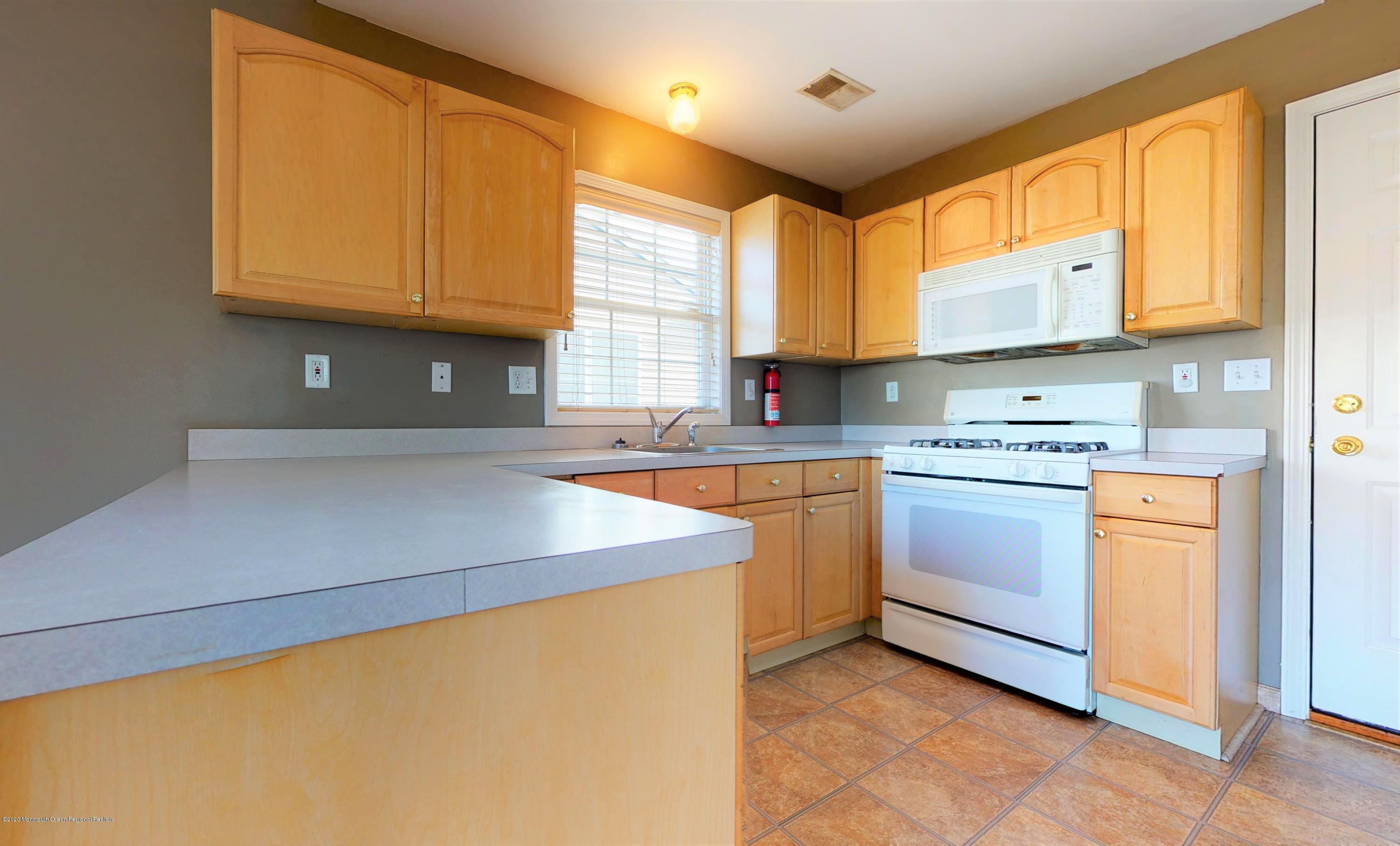 2108 Taylor Road Toms River, NJ 08753 - Photo 18 of 45 2108-Taylor-Road-Toms-River-NJ-08753-022