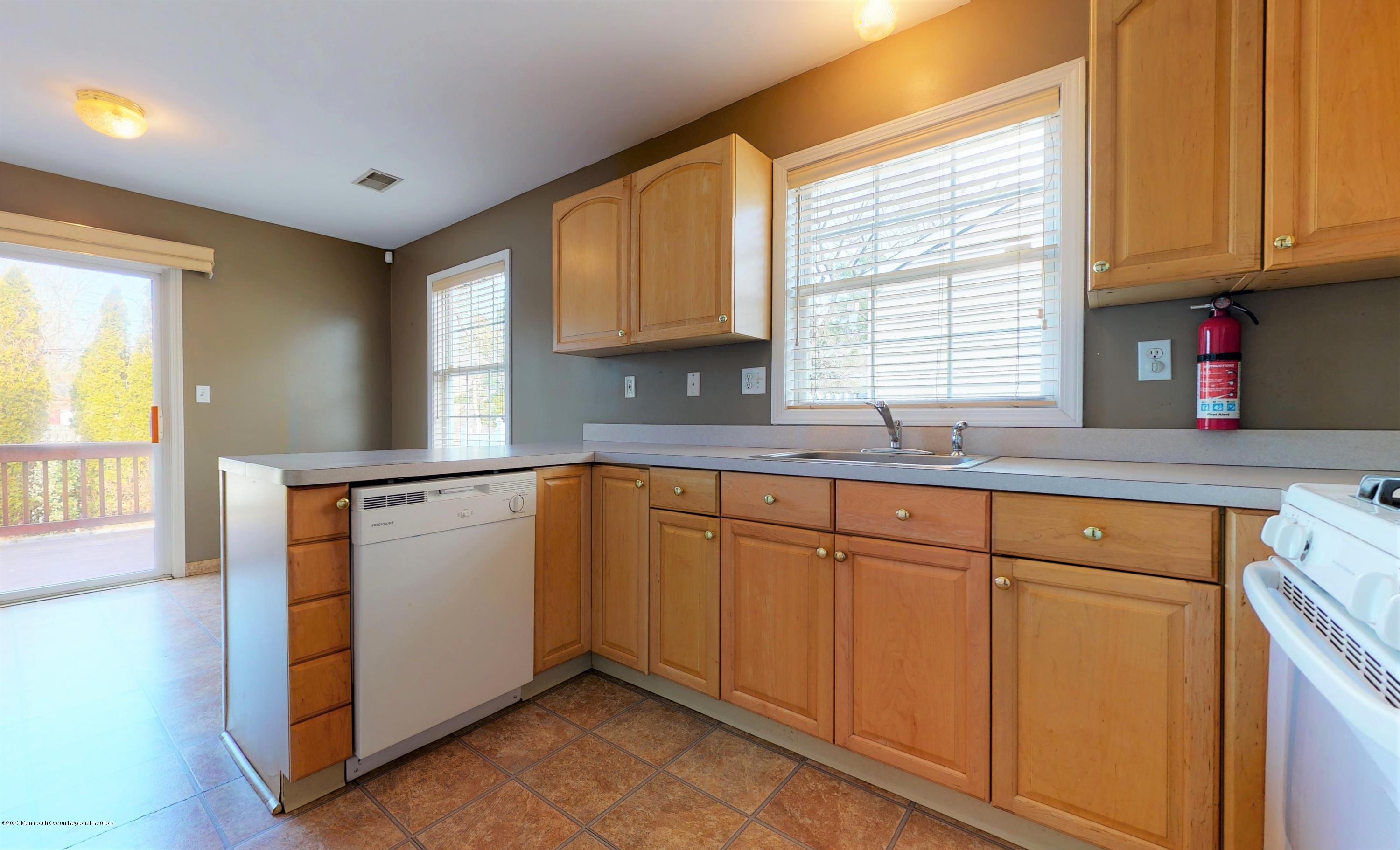 2108 Taylor Road Toms River, NJ 08753 - Photo 20 of 45 2108-Taylor-Road-Toms-River-NJ-08753-022