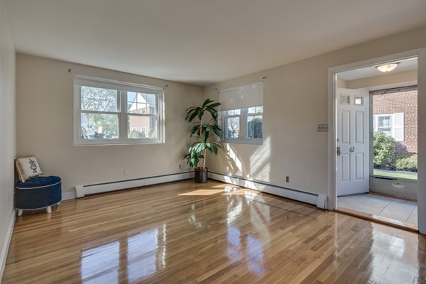 62 Emerson Gardens Road, Unit 62 Lexington, MA 02420 - Photo 7 of 24 Gallery Image 7