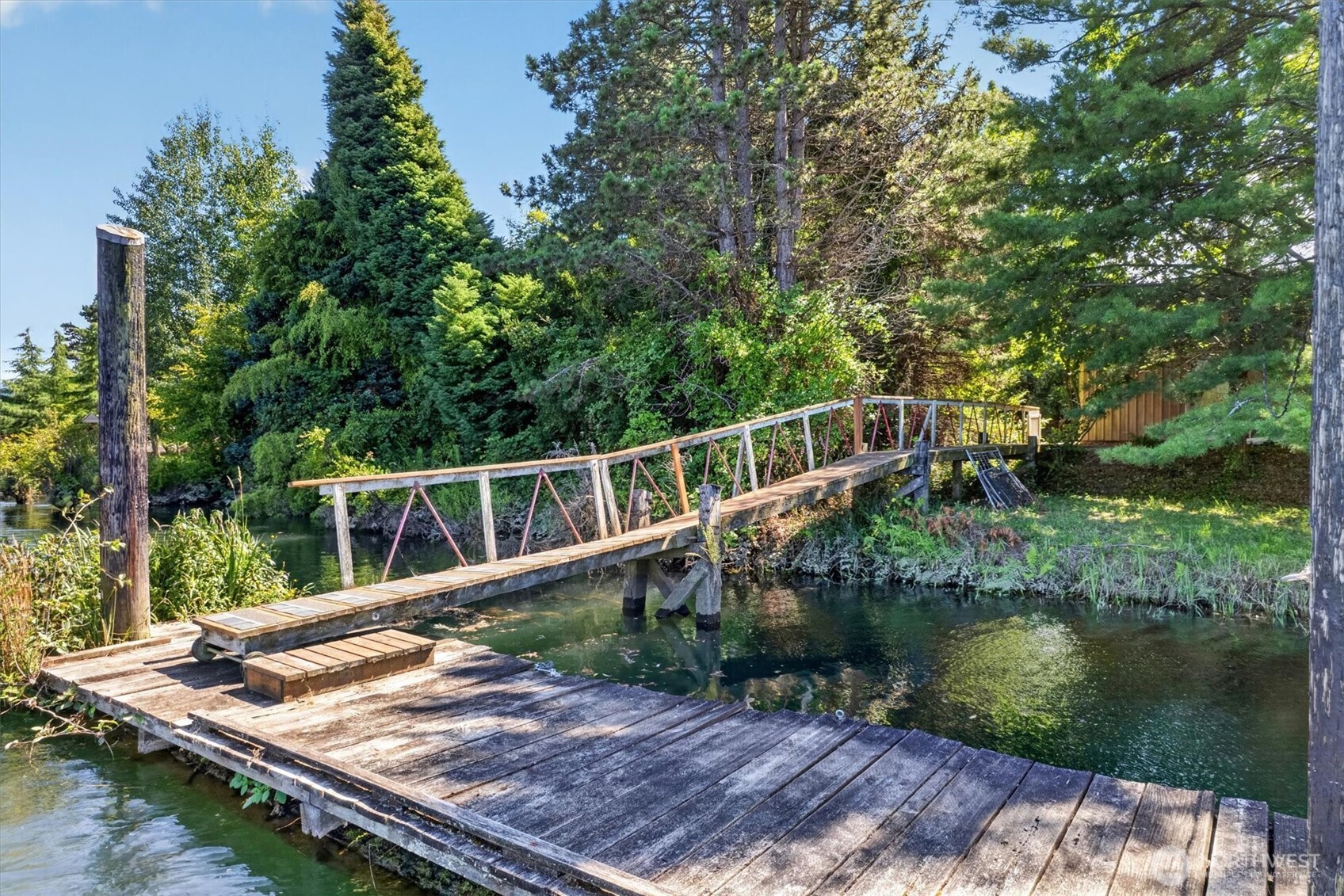 111 East Birnie Slough Road Cathlamet, WA 98612 - Photo 3 of 20 Gallery Image 3