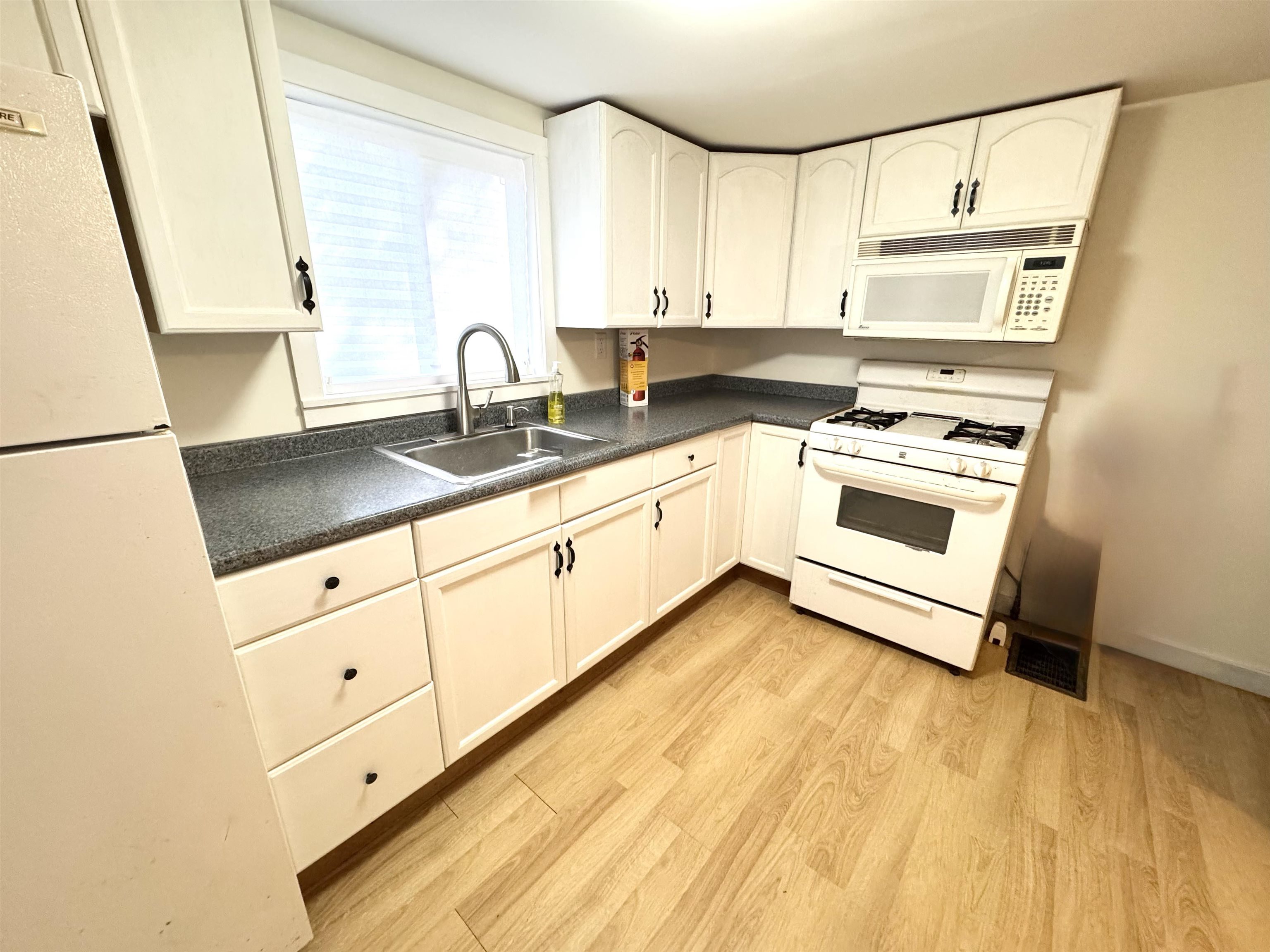 29 Markham Lane Weston, VT 05161 - Photo 2 of 31