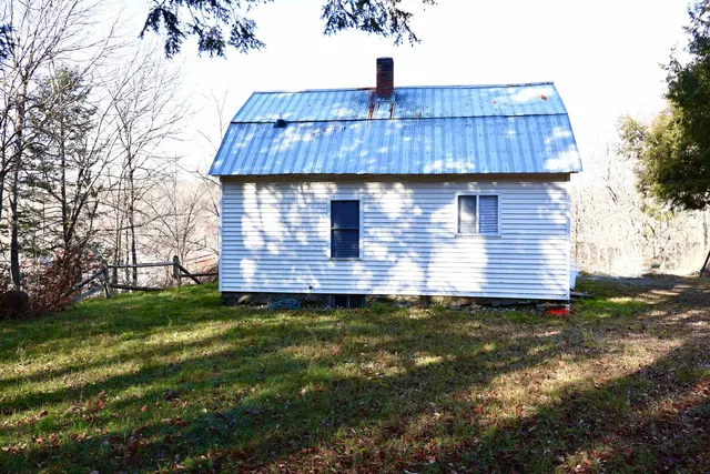 $299,000 | 29 Markham Lane, Weston, VT 05161