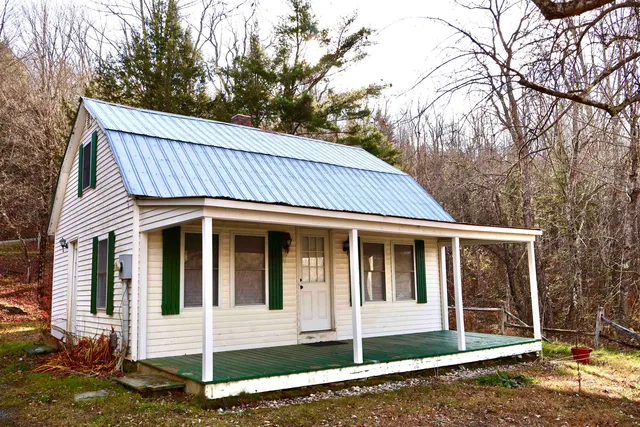 $299,000 | 29 Markham Lane, Weston, VT 05161