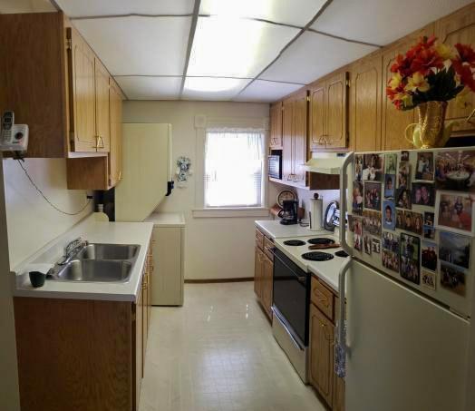 155 4th Avenue Southwest Perham, MN 56573 - Photo 5 of 7