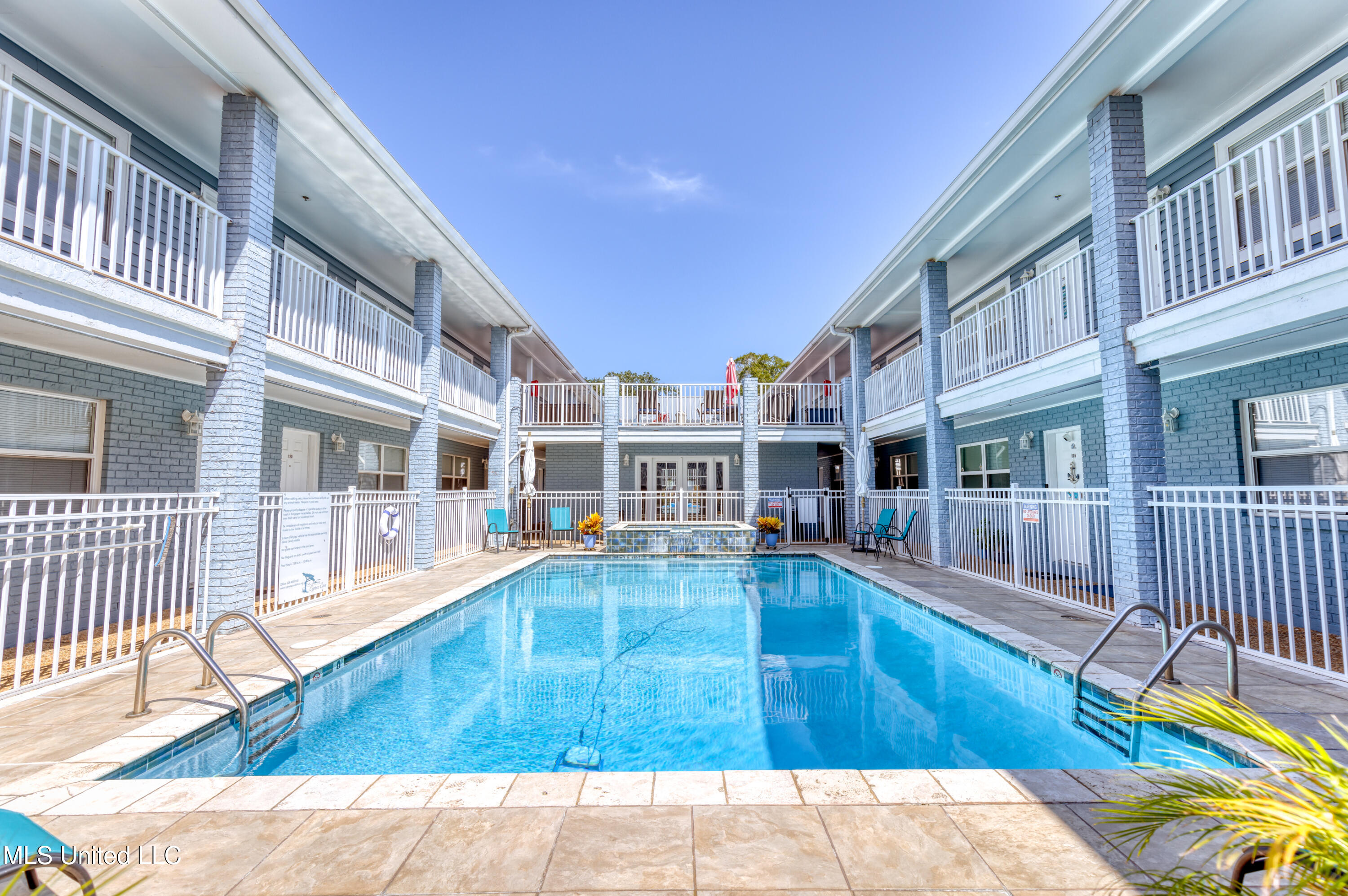 1282 Beach Boulevard, Unit 201 Biloxi, MS 39530 - Photo 20 of 28 1282BeachBlvd#201-37