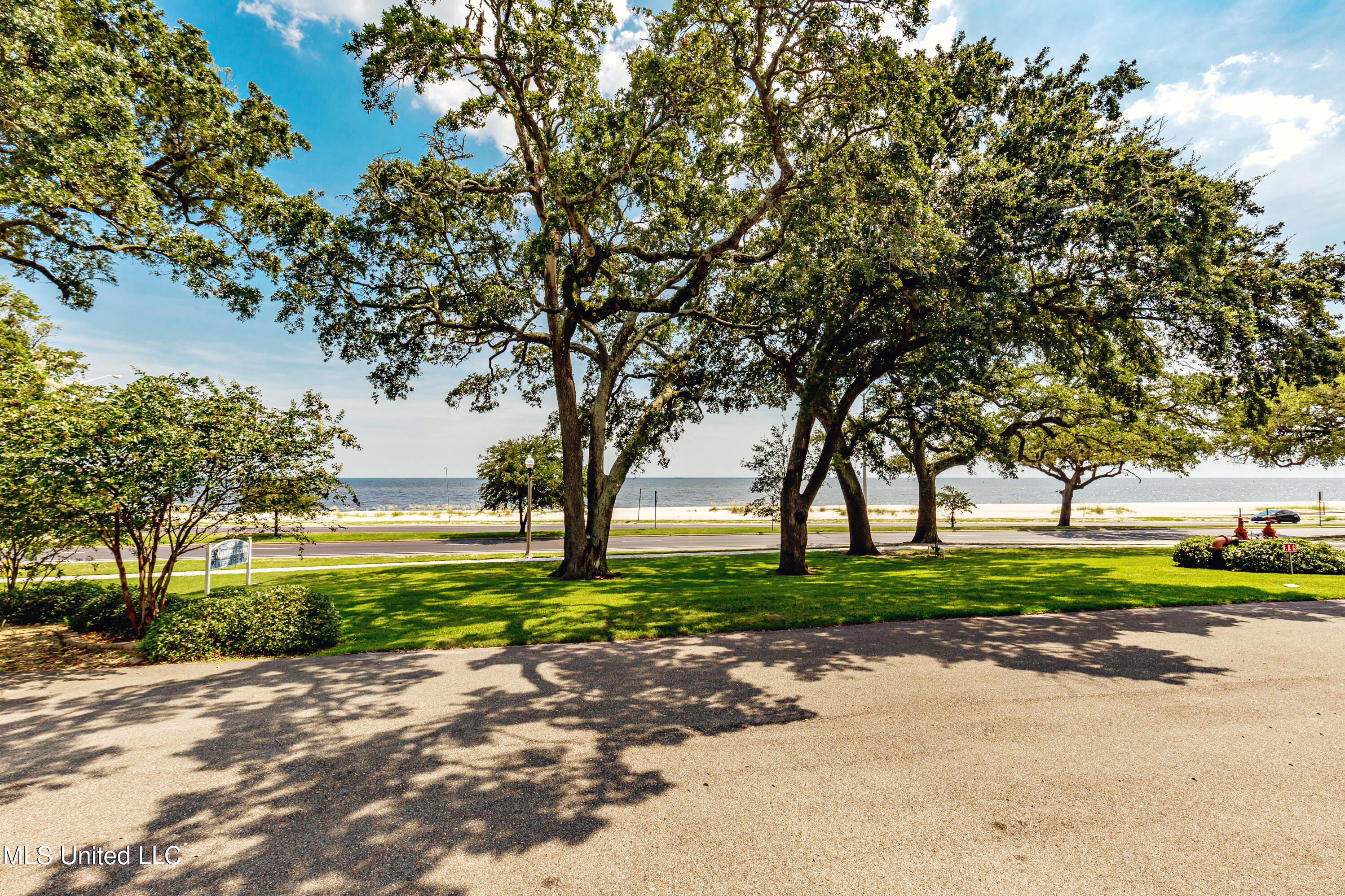 1282 Beach Boulevard, Unit 201 Biloxi, MS 39530 - Photo 2 of 28 _MG_8699