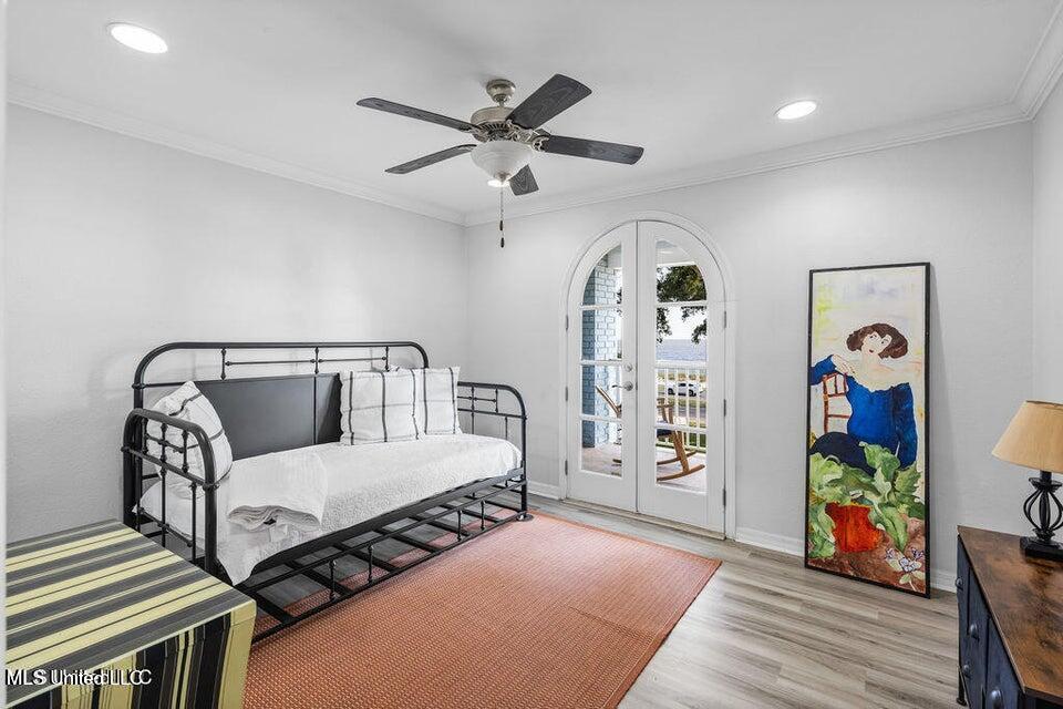 1282 Beach Boulevard, Unit 201 Biloxi, MS 39530 - Photo 25 of 28 1st floor bedroom