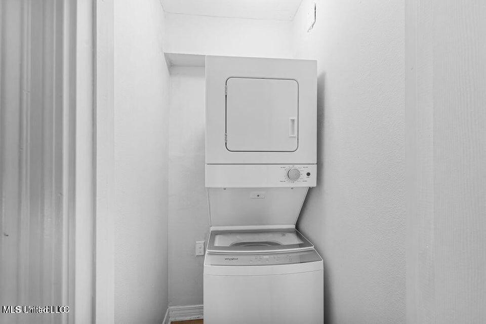 1282 Beach Boulevard, Unit 201 Biloxi, MS 39530 - Photo 28 of 28 20240826221428851494000000-o