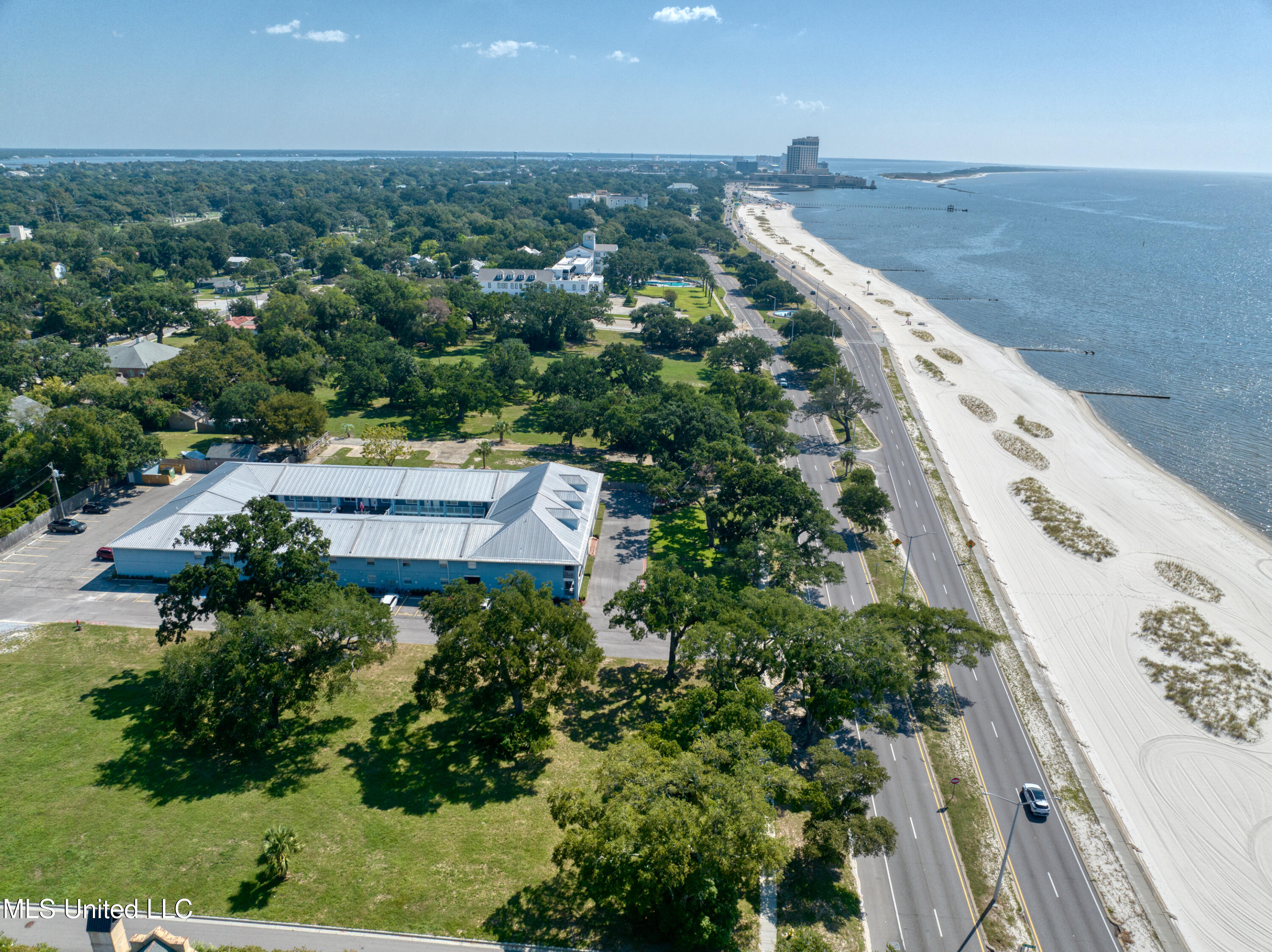 1282 Beach Boulevard, Unit 201 Biloxi, MS 39530 - Photo 9 of 28 1282BeachBlvd#201-3