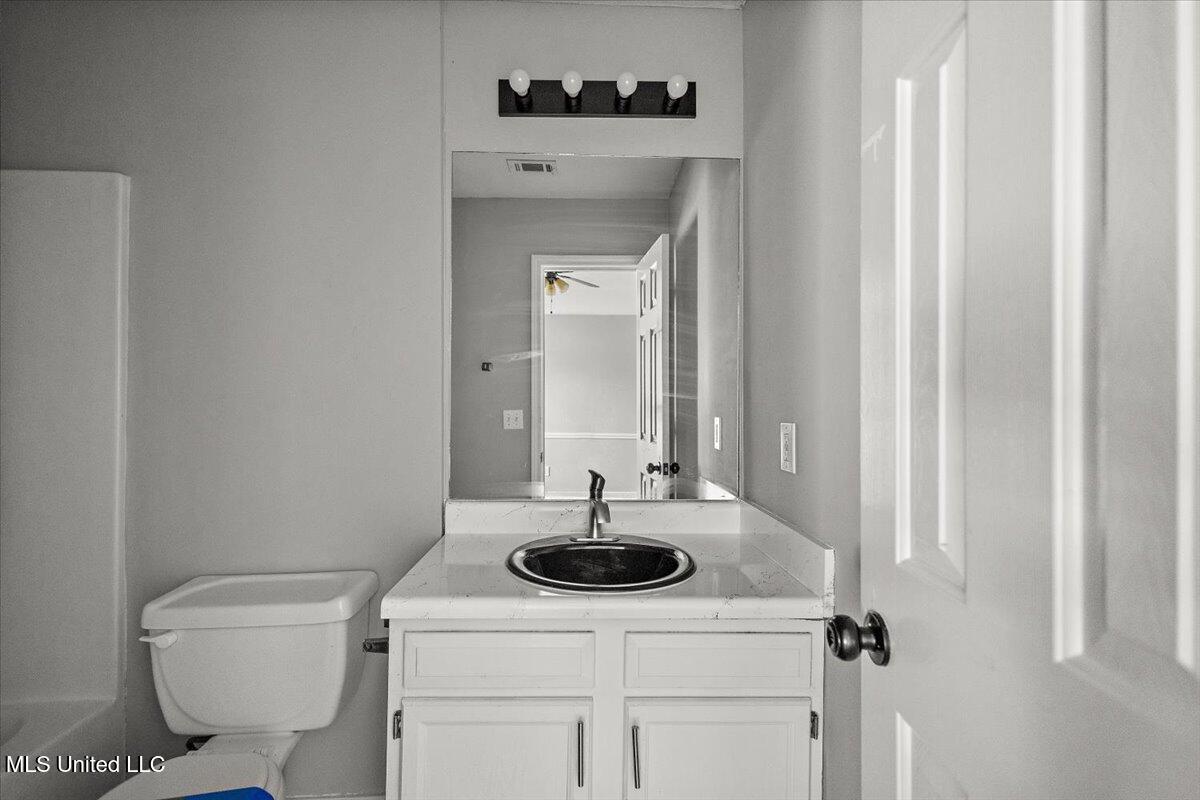 59 Tyler Cove Byram, MS 39272 - Photo 16 of 27 17-3HTP4227