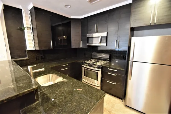 $5,300 | 1616 Beacon Street, Unit 2, Brookline, MA 02446