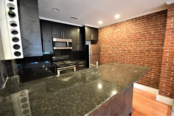 $5,300 | 1616 Beacon Street, Unit 2, Brookline, MA 02446