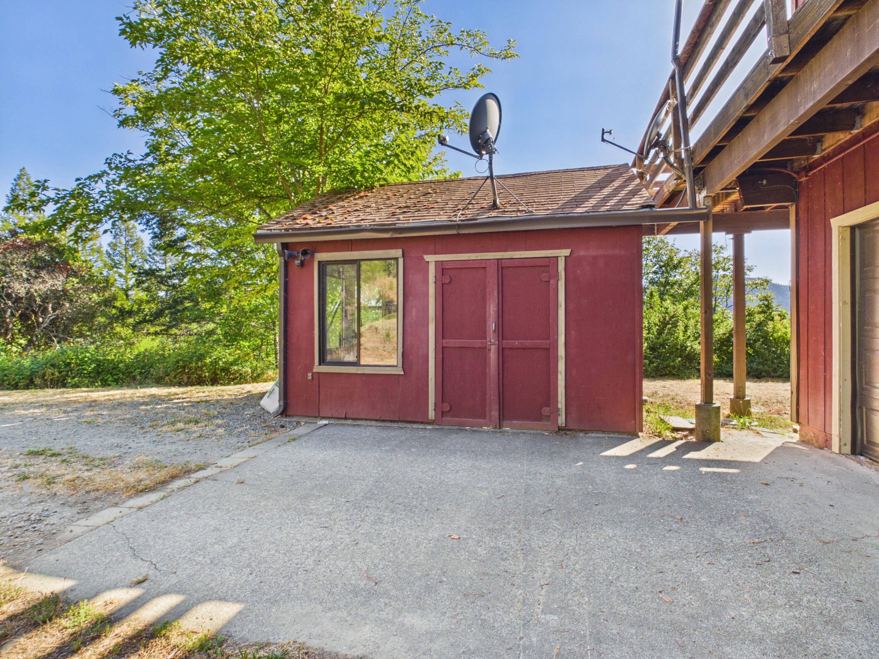 133 Arthur Road Garberville, CA 95542 - Photo 43 of 60