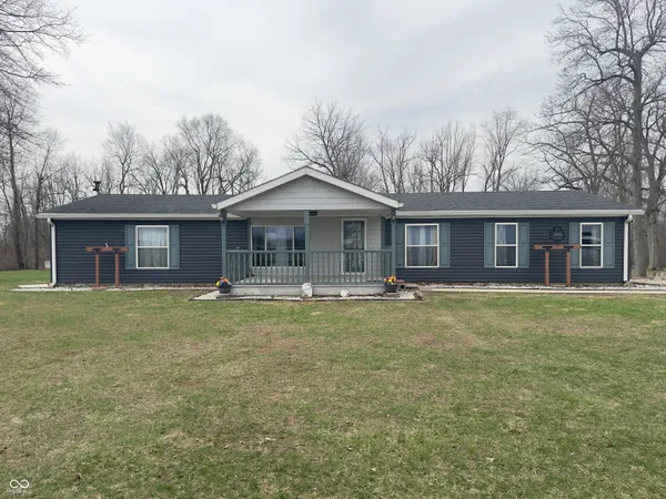 $325,000 | 2070 West 200 South, Hartford City, IN 47348