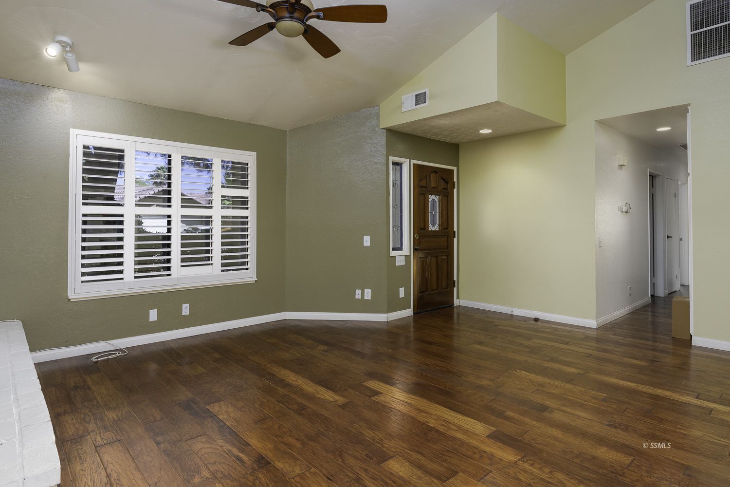 407 Mt Rainier Place Ridgecrest, CA 93555 - Photo 3 of 41 Gallery Image 3