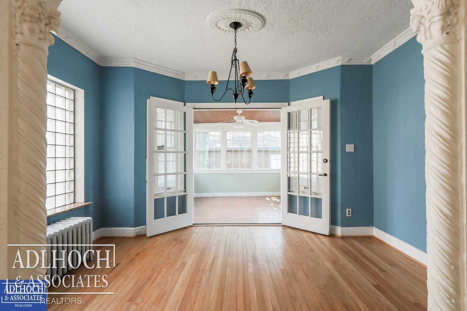 1230 Bishop Road Grosse Pointe, MI 48230 - Photo 11 of 30 50083826-10.JPG