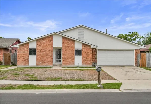 $239,000 | 5721 Cresthaven Drive, Corpus Christi, TX 78415