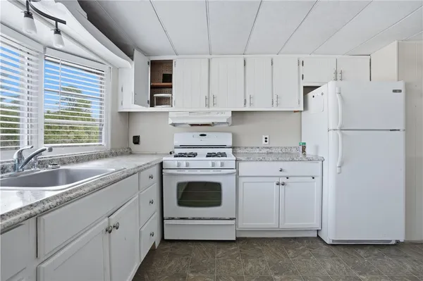 $99,000 | 53 Park Lane, Coventry, RI 02816