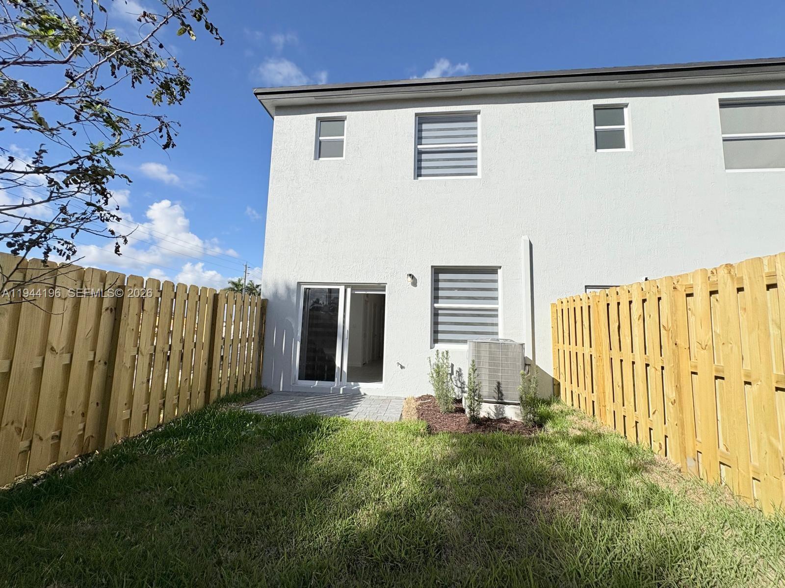 12168 Southwest 268th Street Homestead, FL 33032 - Photo 14 of 36