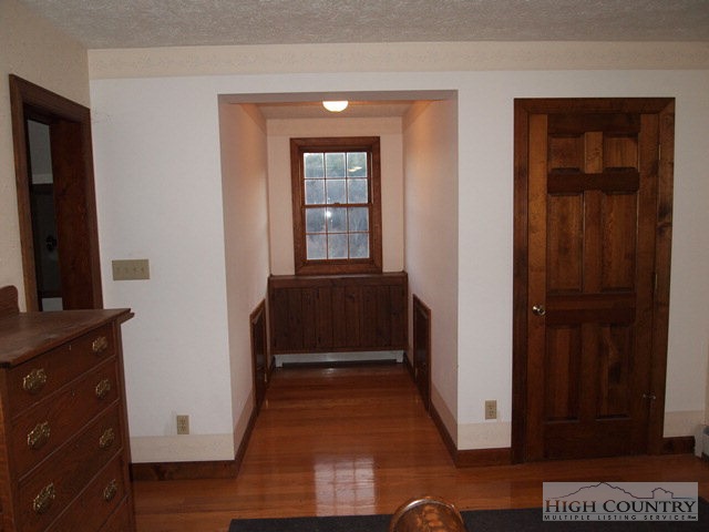 2424 Bald Knob Road Sparta, NC 28675 - Photo 4 of 31 Gallery Image 4