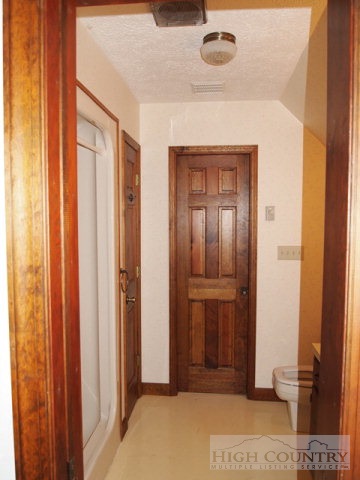 2424 Bald Knob Road Sparta, NC 28675 - Photo 5 of 31 Gallery Image 5