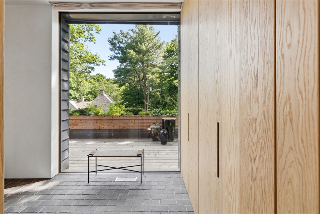 45 White Oak Road Wellesley, MA 02481 - Photo 2 of 34