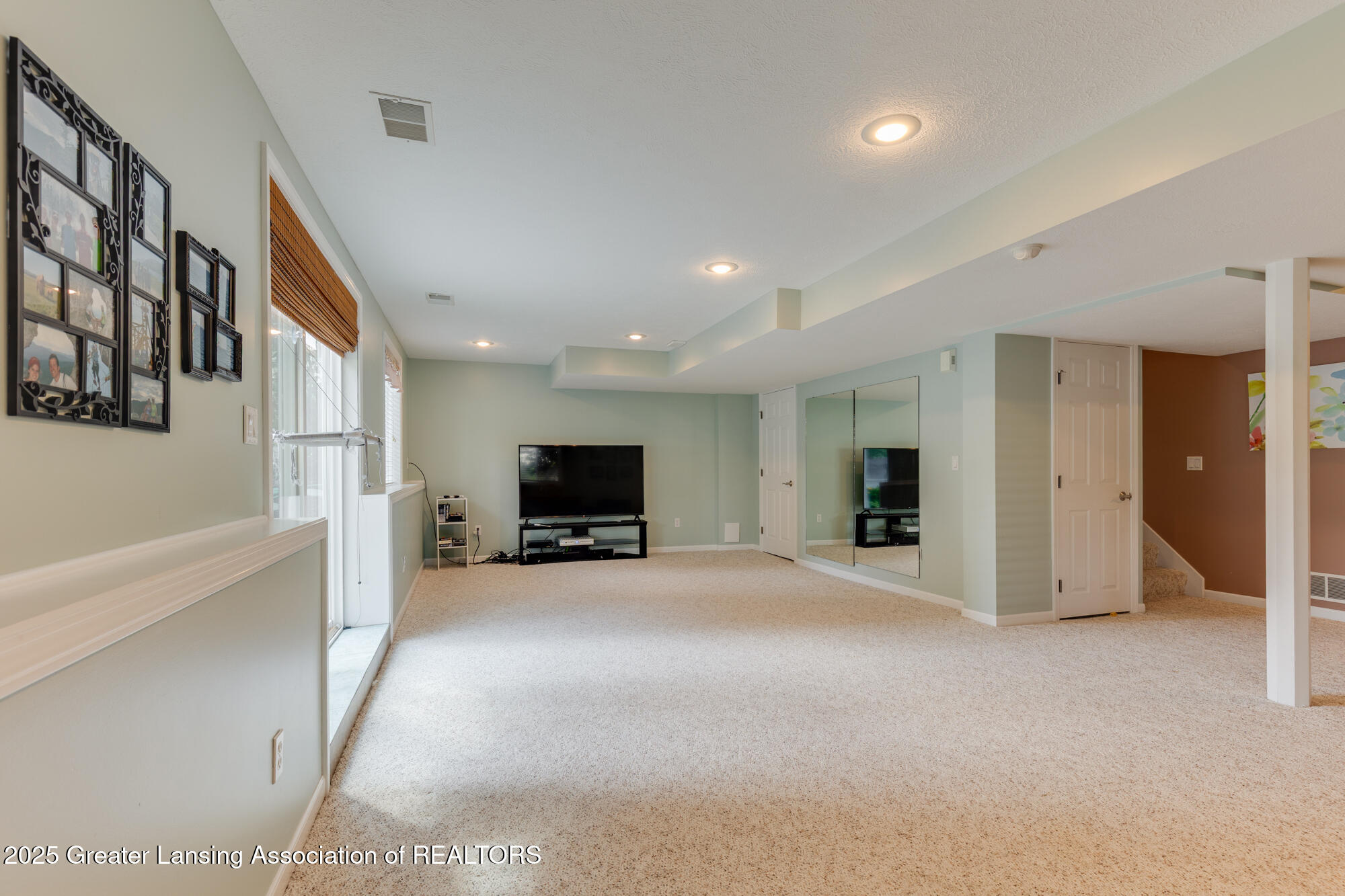 5825 Rothesay Road Lansing, MI 48911 - Photo 30 of 52 5825_Rothesay_BROCK-91