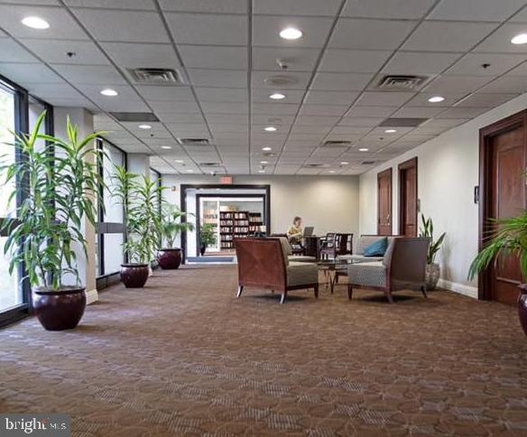 2001 Hamilton Street, Unit 1621 Philadelphia, PA 19130 - Photo 7 of 8