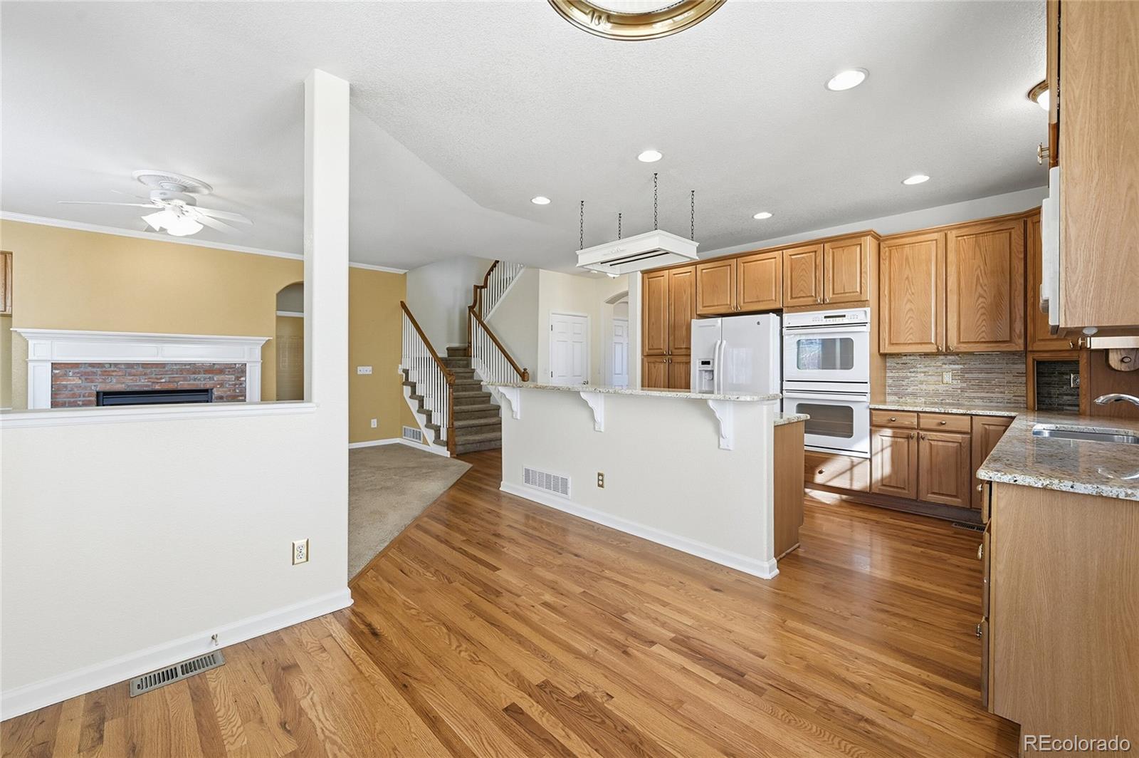 10584 Cliffrose Way Highlands Ranch, CO 80130 - Photo 11 of 36