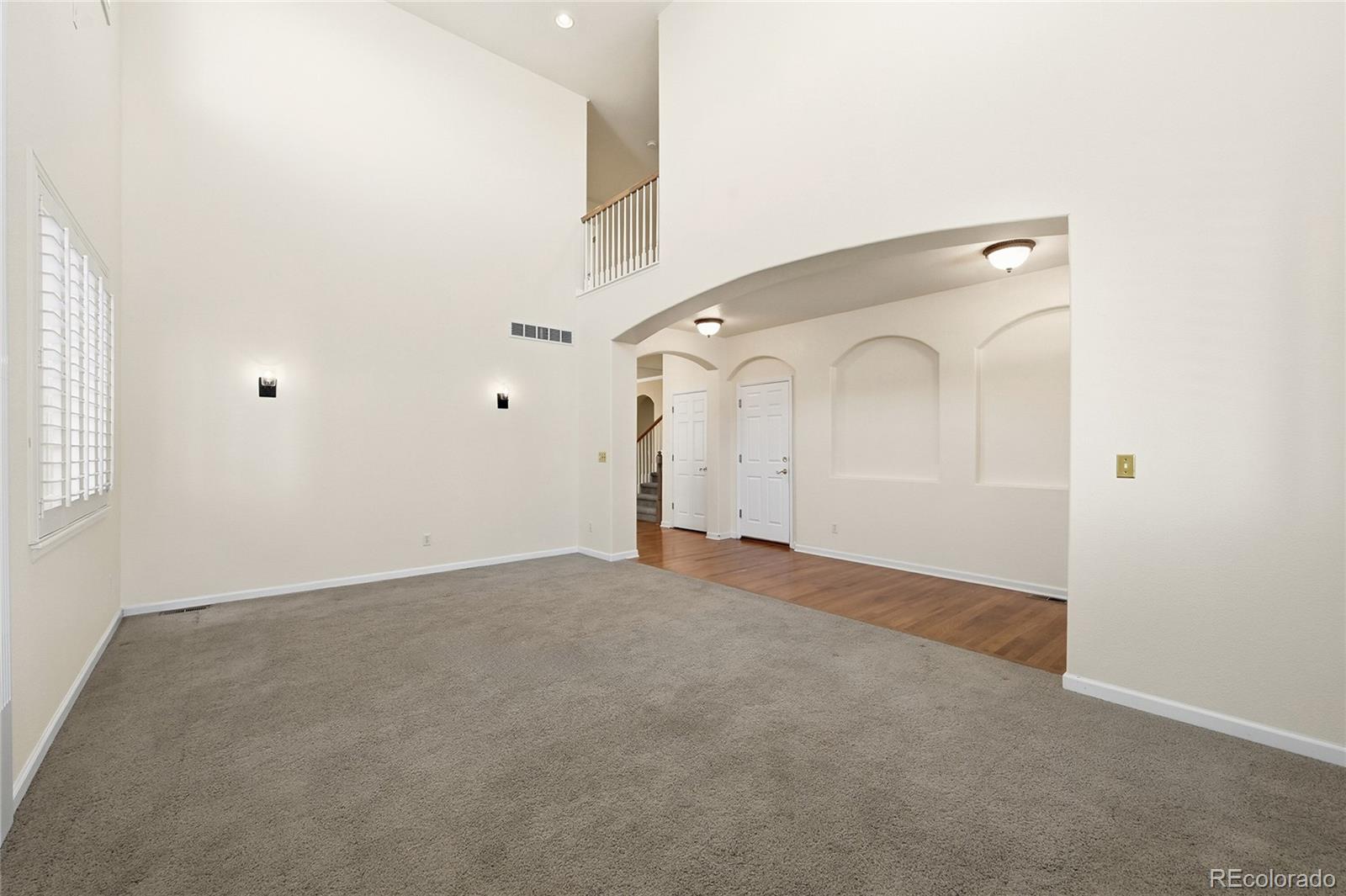 10584 Cliffrose Way Highlands Ranch, CO 80130 - Photo 5 of 36