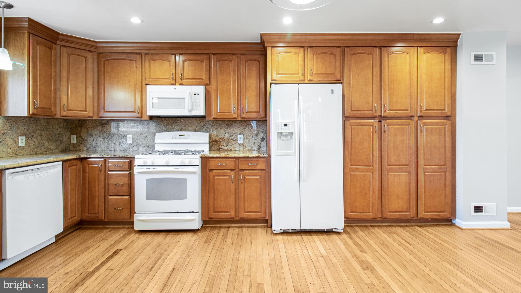8708 Edmonston Road Berwyn Heights, MD 20740 - Photo 9 of 43 Gallery Image 9