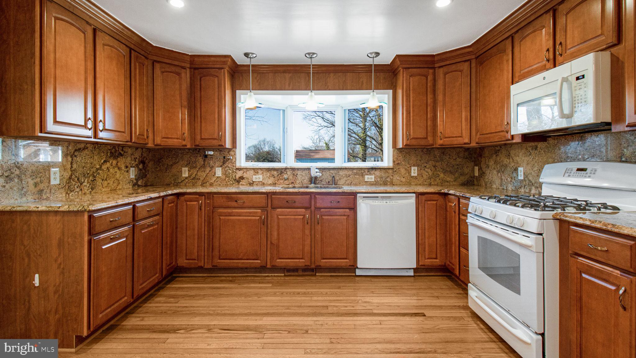 8708 Edmonston Road Berwyn Heights, MD 20740 - Photo 10 of 43 Gallery Image 10