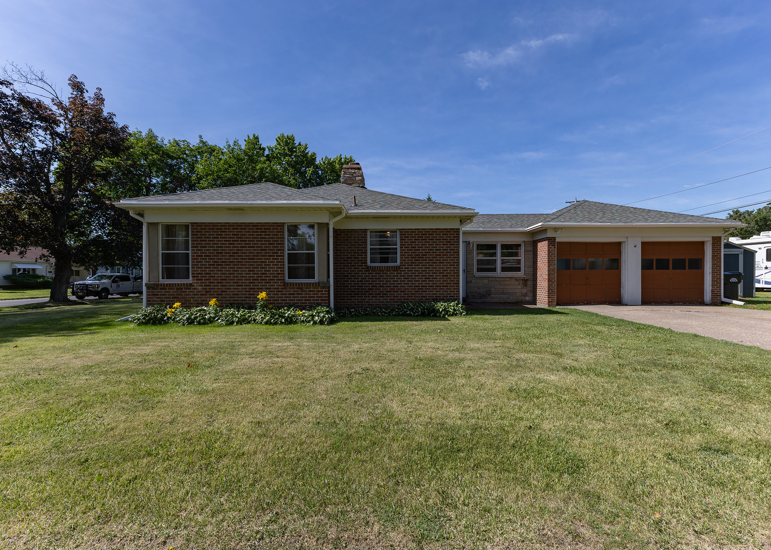 1030 North 3rd Street Clinton, IA 52732 - Photo 4 of 19