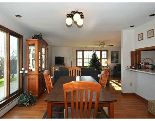 40 Robin Road Portsmouth, RI 02871 - Photo 3 of 12 Dining Room.