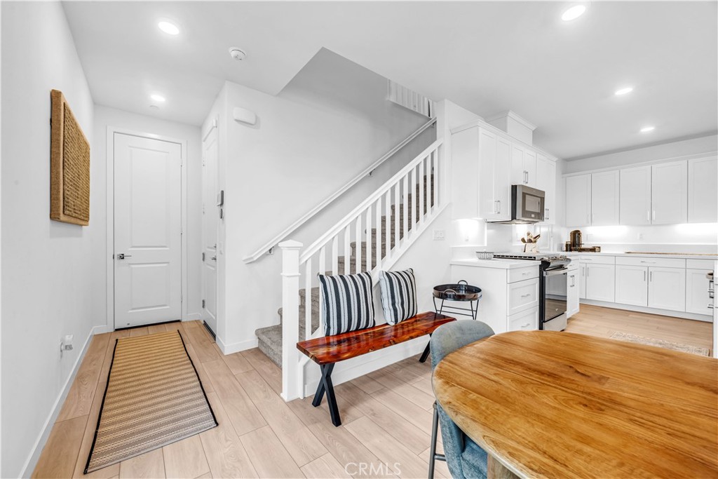 27641 Ensemble Place Valencia, CA 91381 - Photo 16 of 31