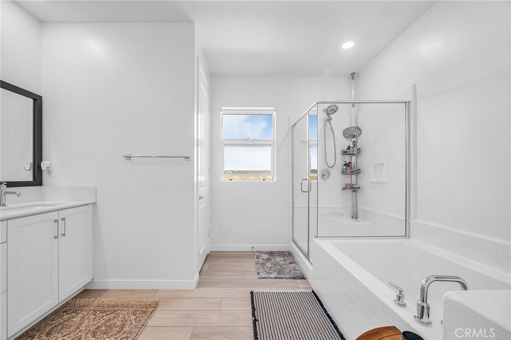 27641 Ensemble Place Valencia, CA 91381 - Photo 21 of 31