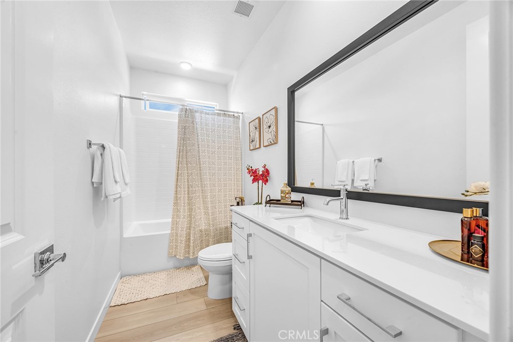 27641 Ensemble Place Valencia, CA 91381 - Photo 25 of 31 Guest Bathroom