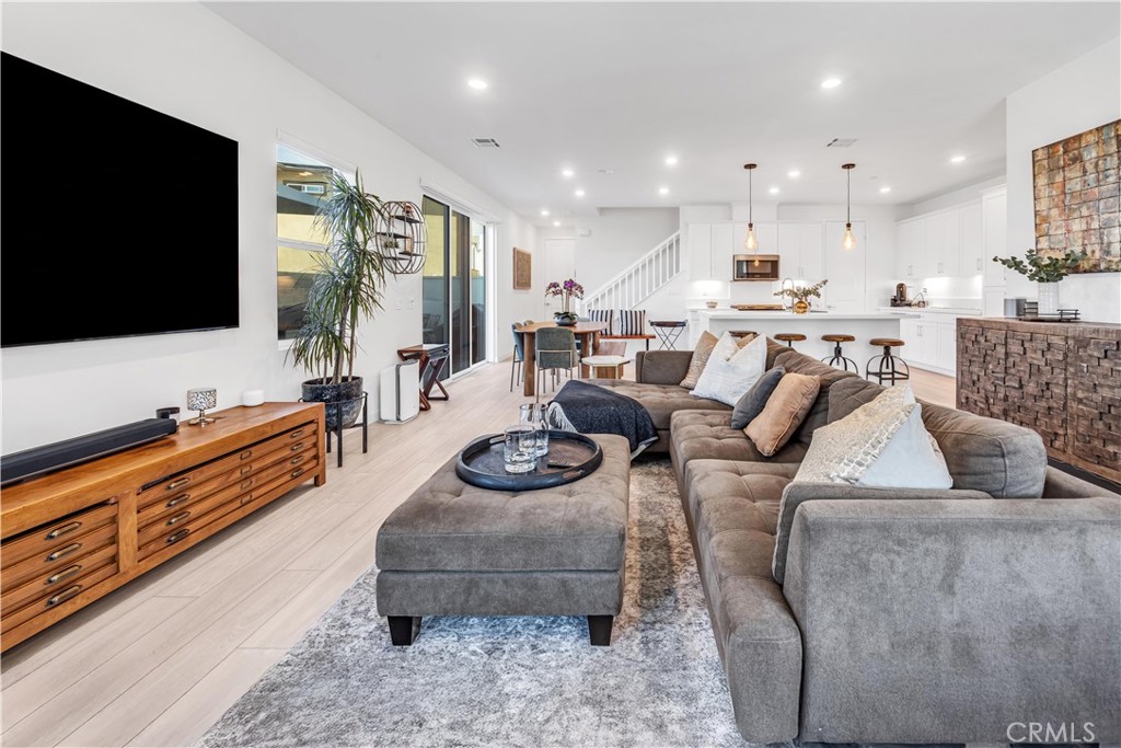 27641 Ensemble Place Valencia, CA 91381 - Photo 7 of 31