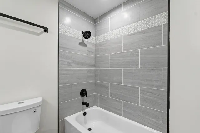 $499,999 | 19 East 56th Street, Westmont, IL 60559