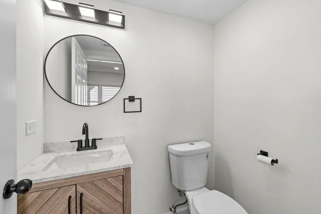 $499,999 | 19 East 56th Street, Westmont, IL 60559