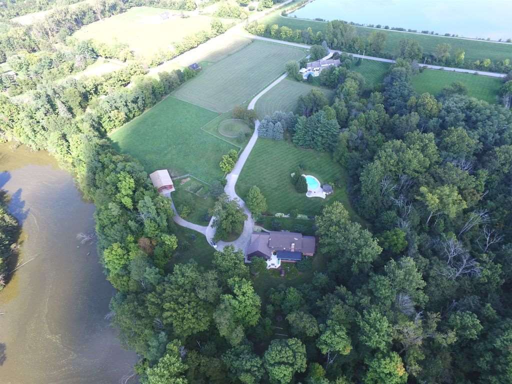 16311 Page Road Grabill, IN 46741 - Photo 1 of 36
