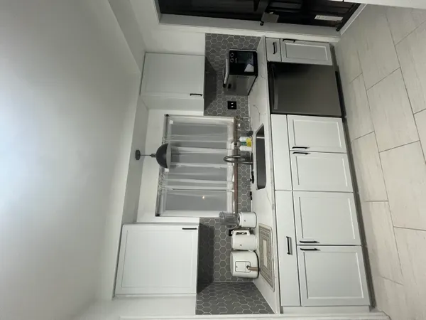 $1,700 | 19186 Sunderland Road, Detroit, MI 48219